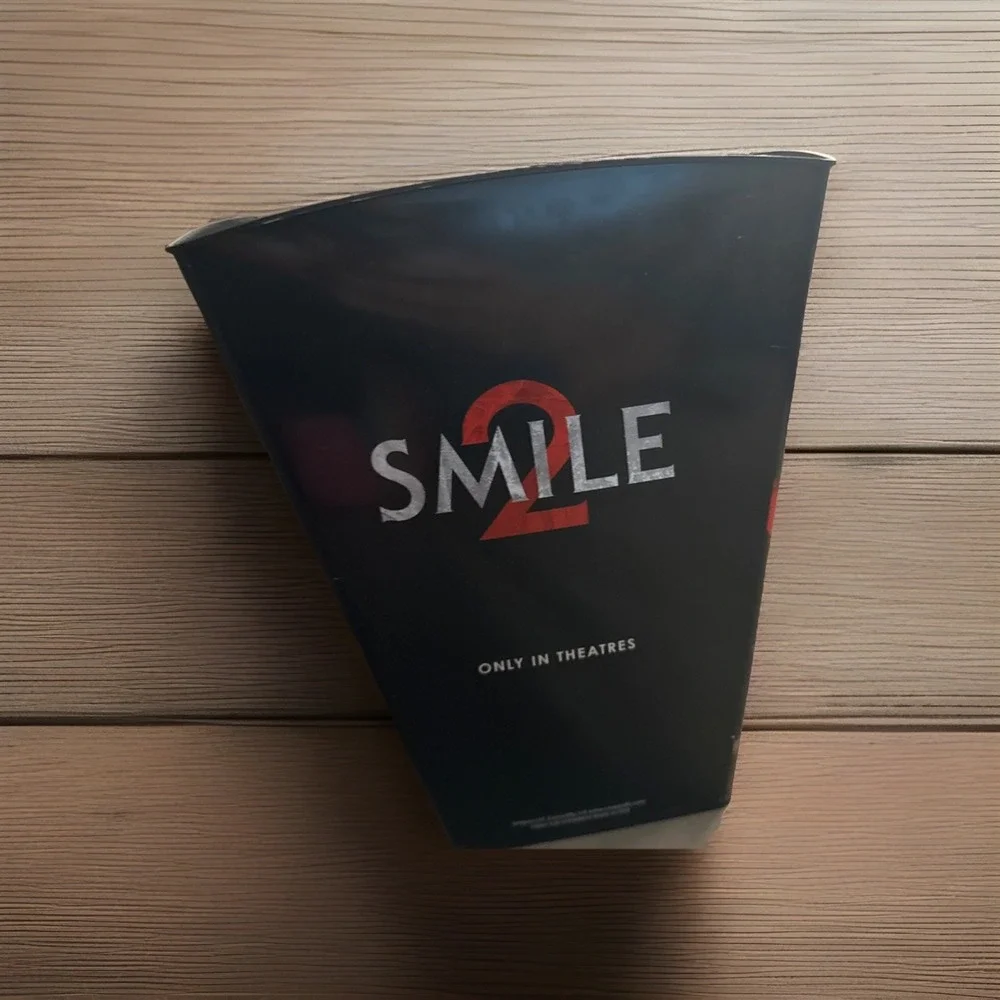 Cinemark SMILE 2 Popcorn Bucket‎ - Picture 2 of 2